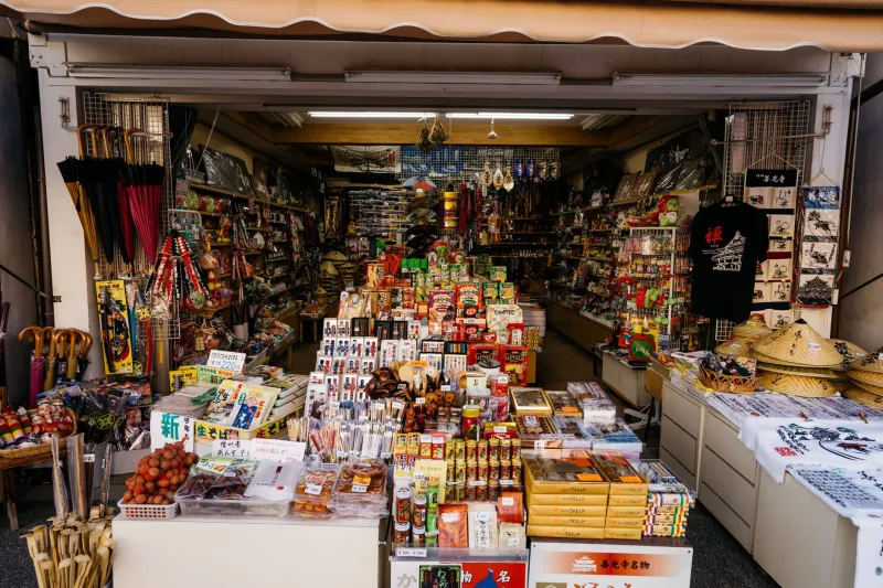 Why Your Favorite Specialty Store Might Already Be Losing to Your Shopping Cart